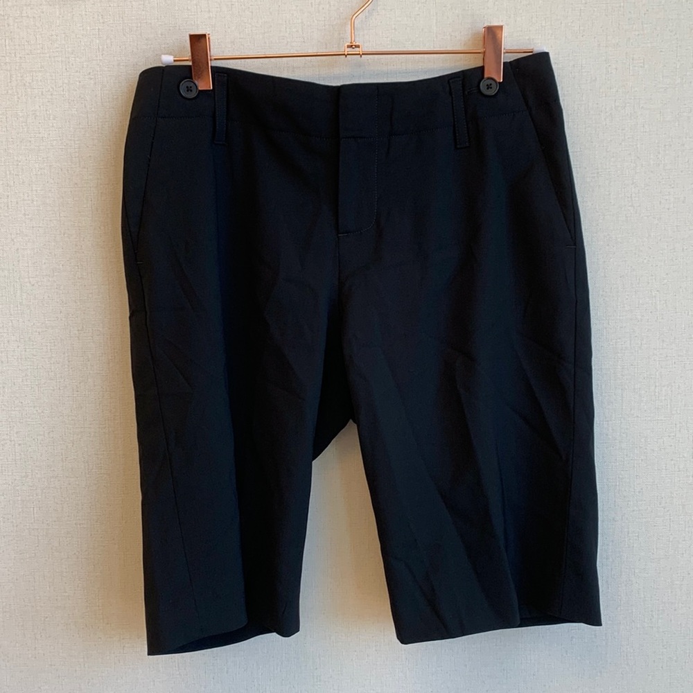 Banana Republic Martin Fit Stretch Shorts • Sz 8